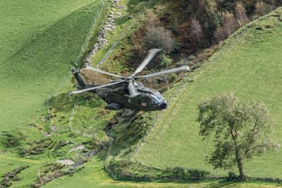 Aviation Photography low level flying