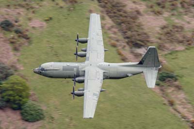 Aviation Photography low level flying