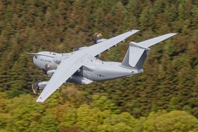 Aviation Photography low level flying