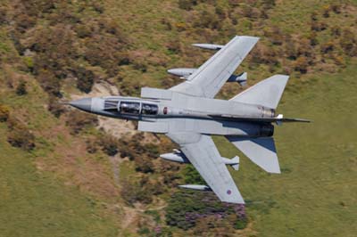 Aviation Photography low level flying