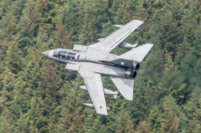 Aviation Photography low level flying