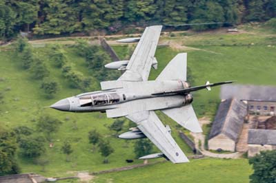 Aviation Photography low level flying