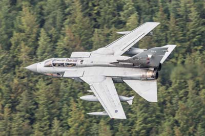 Aviation Photography low level flying