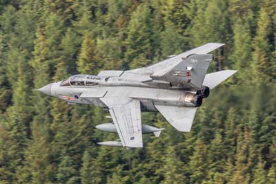 Aviation Photography low level flying
