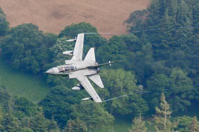 Aviation Photography low level flying