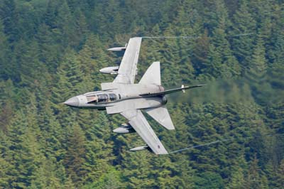Aviation Photography low level flying