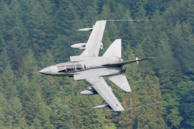Aviation Photography low level flying