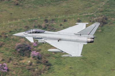 Aviation Photography low level flying