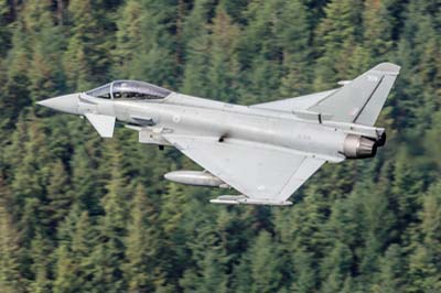 Aviation Photography low level flying