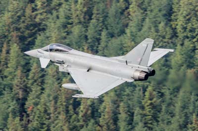 Aviation Photography low level flying