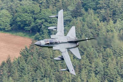 Aviation Photography low level flying