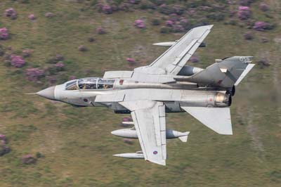 Aviation Photography low level flying
