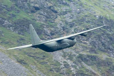 Aviation Photography low level flying