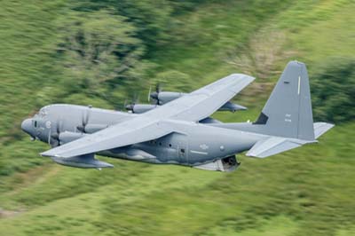 Aviation Photography low level flying