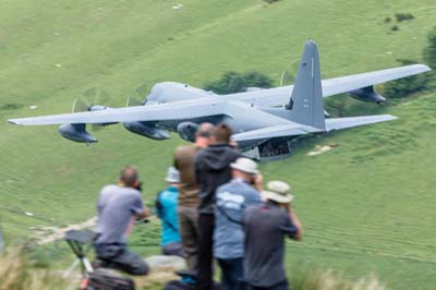 Aviation Photography low level flying