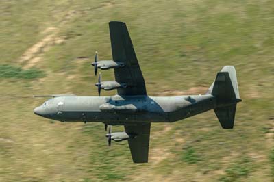 Aviation Photography low level flying