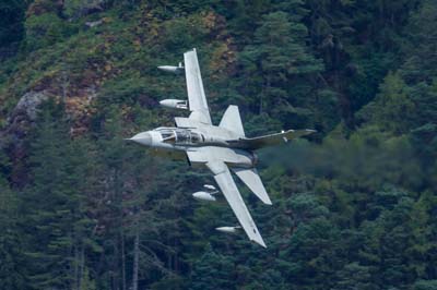 Aviation Photography low level flying