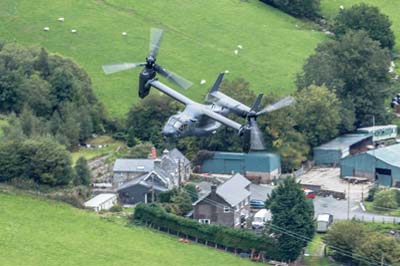 Aviation Photography low level flying