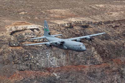 Aviation Photography low level flying