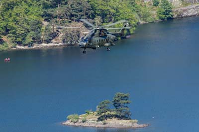 Aviation Photography low level flying