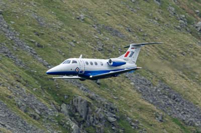 Aviation Photography low level flying