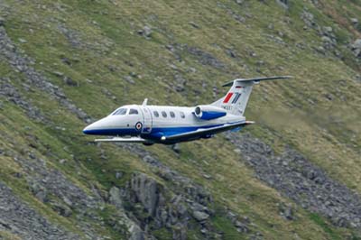 Aviation Photography low level flying