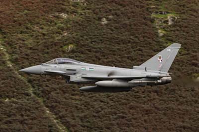 Aviation Photography low level flying
