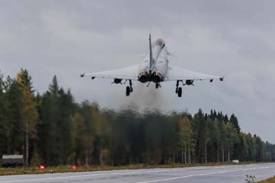 Aviation Photography low level flying