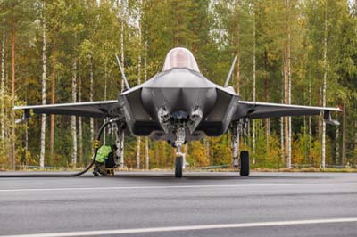 Aviation Photography low level flying