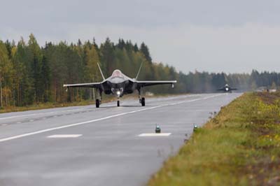 Aviation Photography low level flying