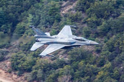 Aviation Photography low level flying