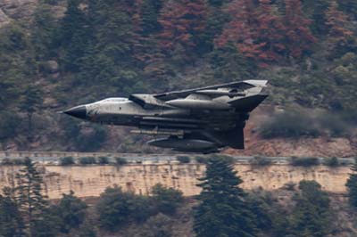 Aviation Photography low level flying