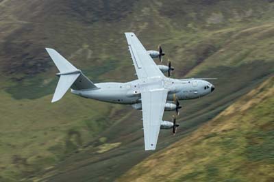 Aviation Photography low level flying